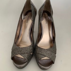 Alfani Pewter Glitter heels size 7.5